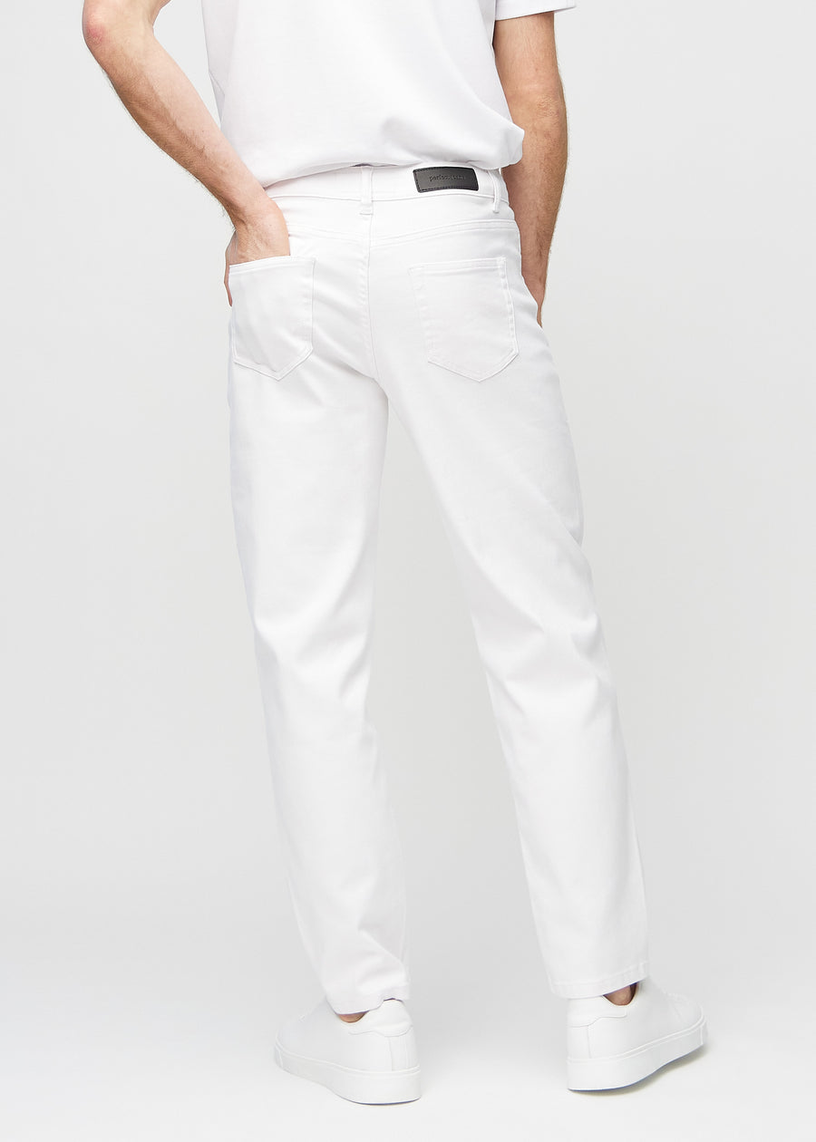 Hvide regular jeans set bagfra, så man kan se hele produktet.